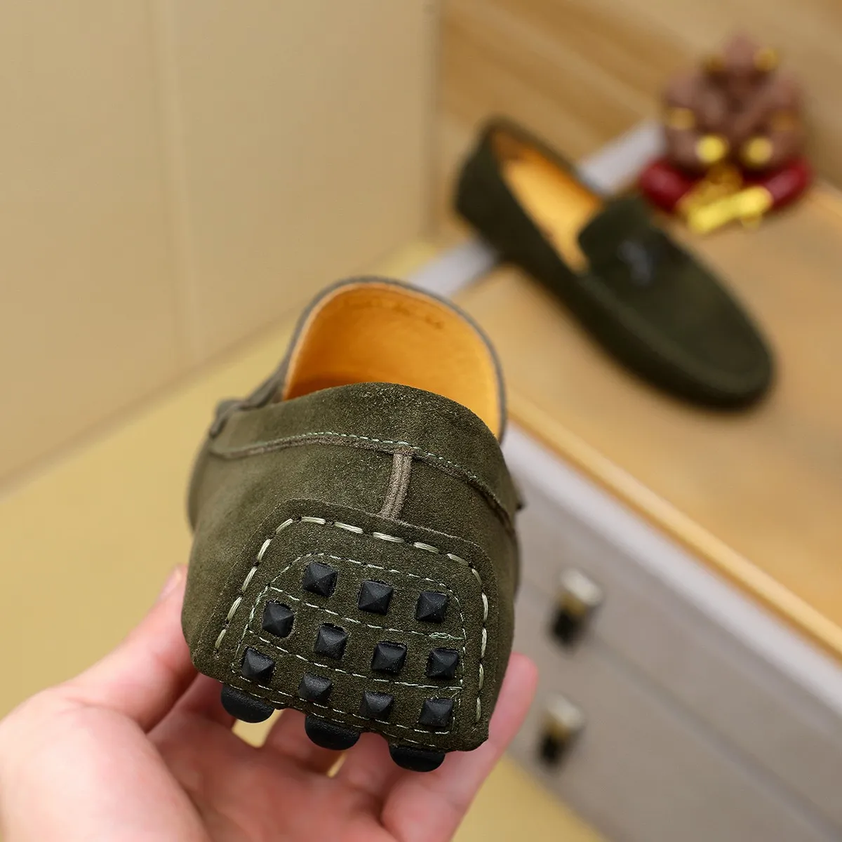 Men's shoes 💰380 🕷🕷【HERMES】Same style at Hermès counters 🇨🇳 Classic slip-on shoes 1:1 mold opening 💯 Original quality 🍓 Made of imported first-layer cowhide 🍅 pigskin lining 🌶🌶 Super high-end men's leather shoes 🇨🇳 Solid and stable, very special 🍇 Color, code number 38-44 (45.46/47 customized)...